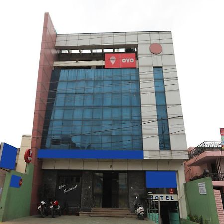 Oyo 1524 Hotel Vaani Continental Kanpur Exterior foto