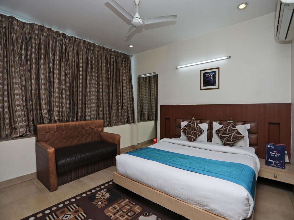 Oyo 1524 Hotel Vaani Continental Kanpur Exterior foto