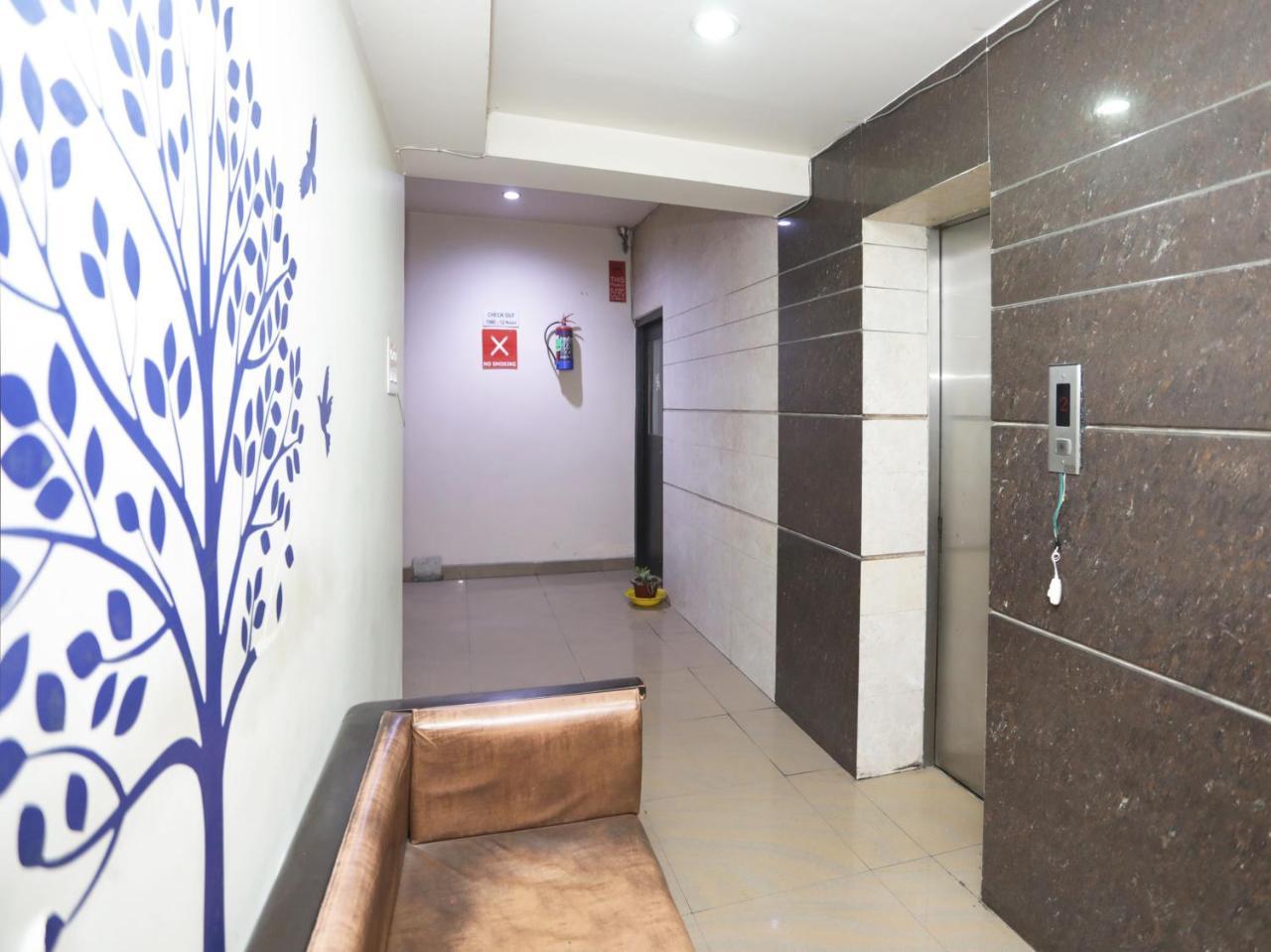 Oyo 1524 Hotel Vaani Continental Kanpur Exterior foto