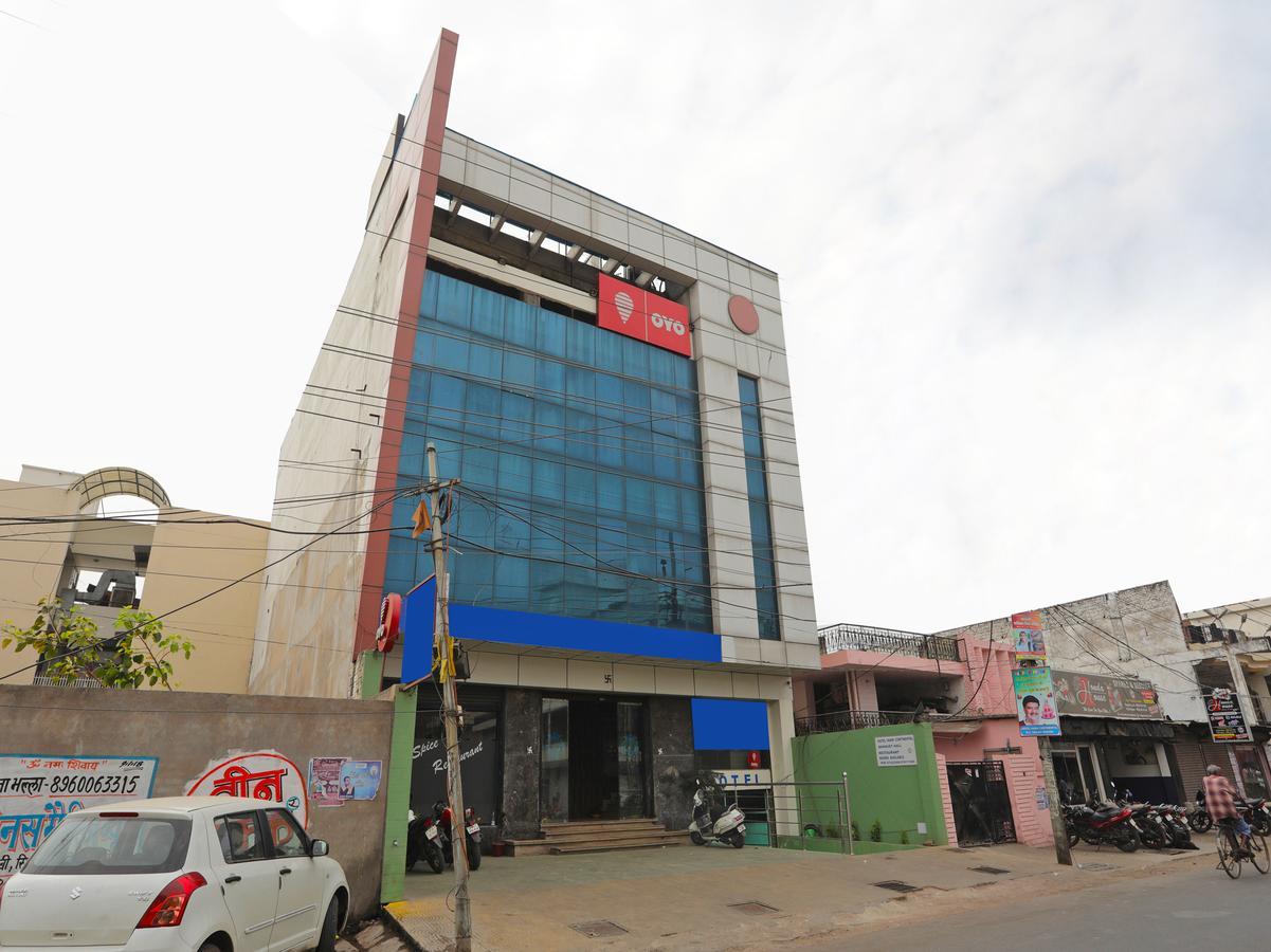Oyo 1524 Hotel Vaani Continental Kanpur Exterior foto