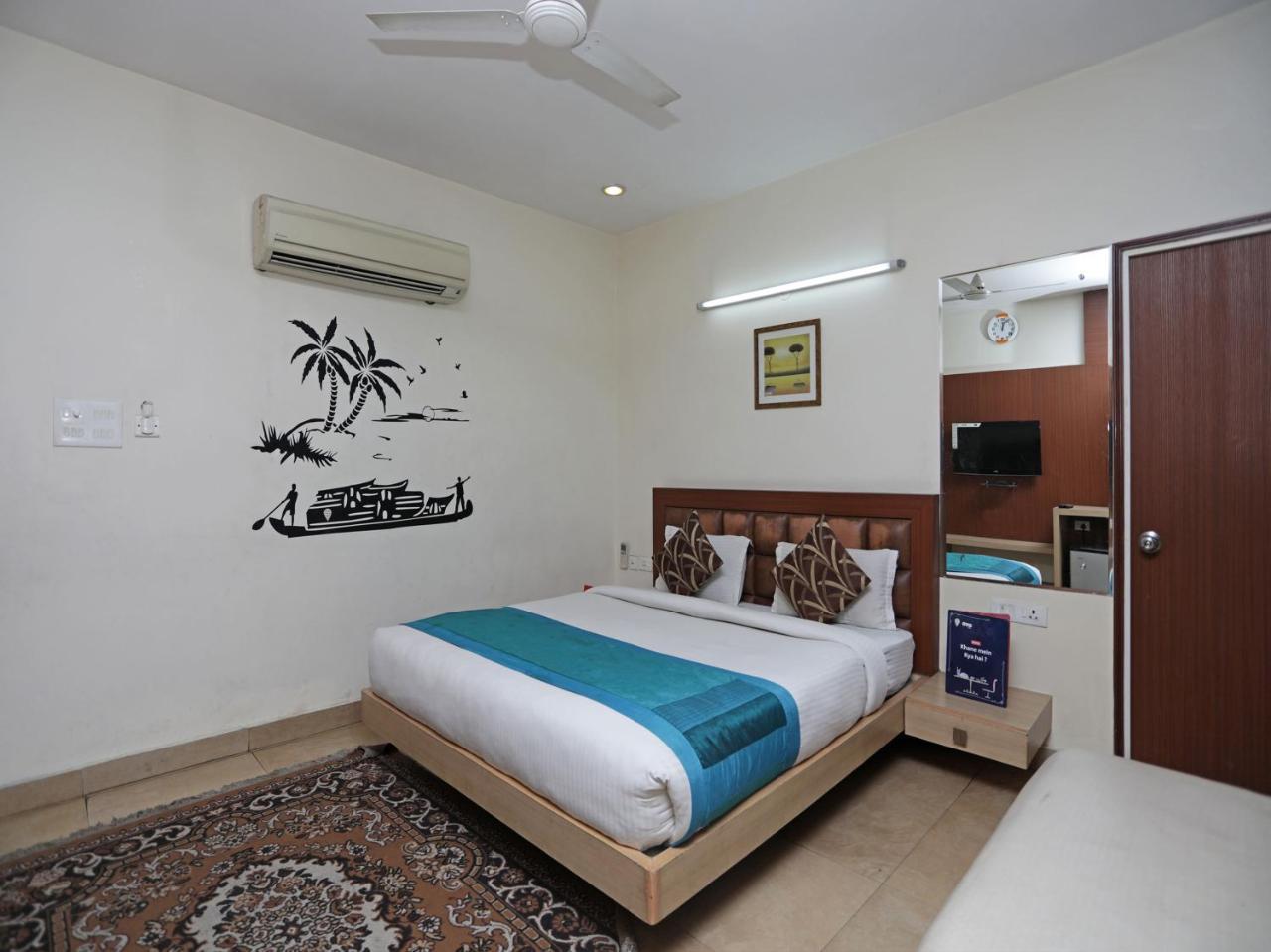 Oyo 1524 Hotel Vaani Continental Kanpur Exterior foto