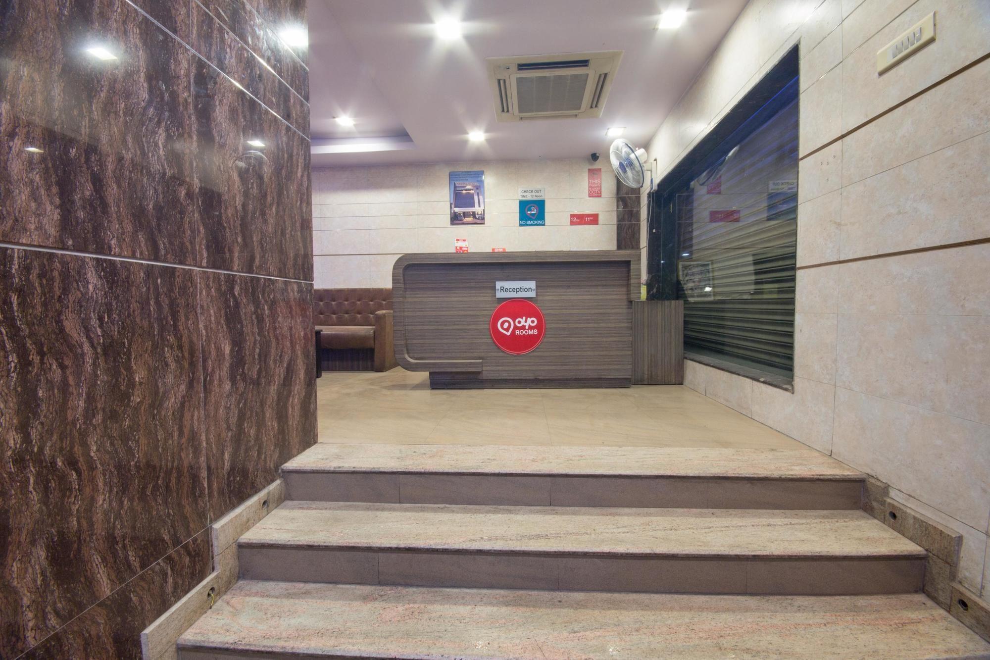 Oyo 1524 Hotel Vaani Continental Kanpur Exterior foto